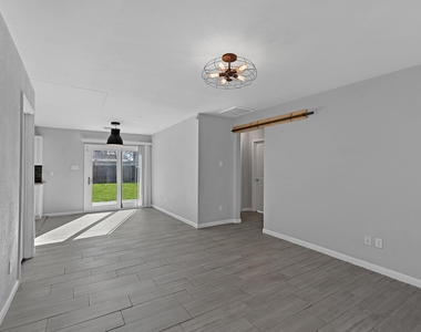 6705 Sherwood Drive - Photo Thumbnail 3