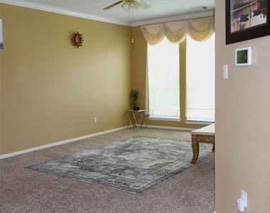 1235 Deer Ridge Drive - Photo Thumbnail 5