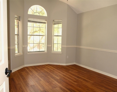 1235 Deer Ridge Drive - Photo Thumbnail 17