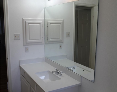 1235 Deer Ridge Drive - Photo Thumbnail 22