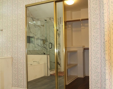 1235 Deer Ridge Drive - Photo Thumbnail 12