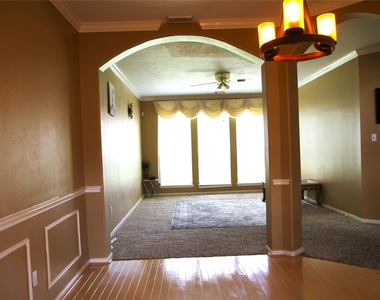 1235 Deer Ridge Drive - Photo Thumbnail 3