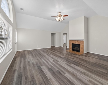 15506 Fir Woods Lane - Photo Thumbnail 4