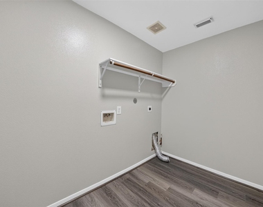 15506 Fir Woods Lane - Photo Thumbnail 13