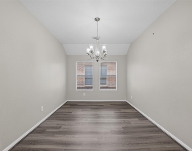 15506 Fir Woods Lane - Photo Thumbnail 12
