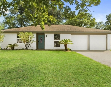 9930 Valley Lake Drive - Photo Thumbnail 3