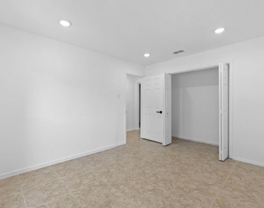 9930 Valley Lake Drive - Photo Thumbnail 1