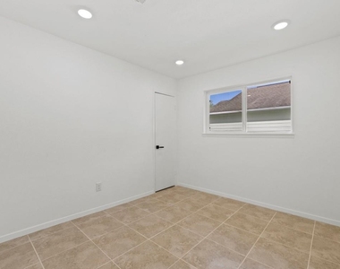 9930 Valley Lake Drive - Photo Thumbnail 9
