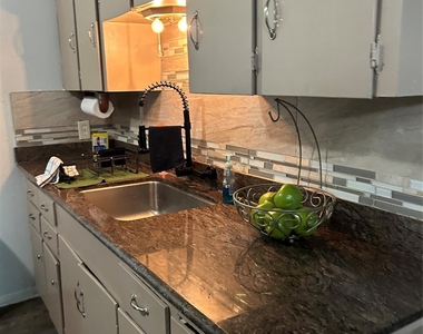 3025 Chimira Lane - Photo Thumbnail 4