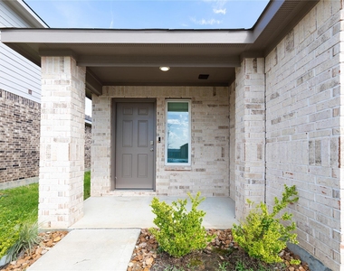 24330 Saddlestone Green Drive - Photo Thumbnail 3