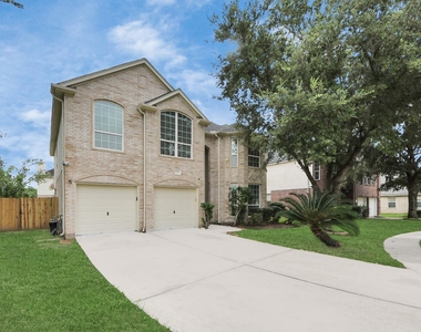 9002 Sundown Drive - Photo Thumbnail 4