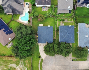 9002 Sundown Drive - Photo Thumbnail 3