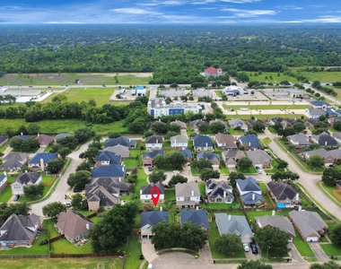 9002 Sundown Drive - Photo Thumbnail 6