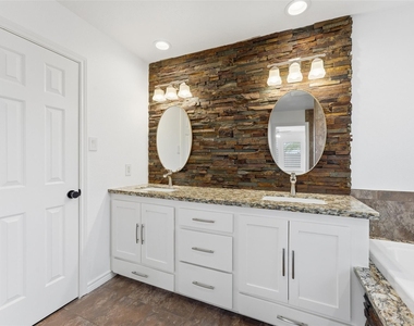 5362 Kyla Circle - Photo Thumbnail 29