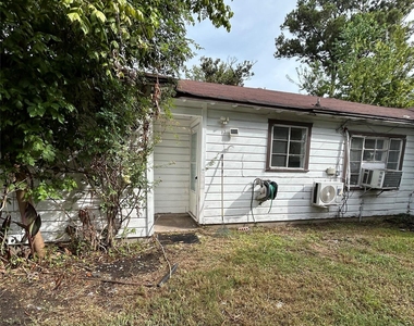 7634 South Hall Street - Photo Thumbnail 12