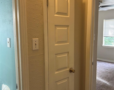 7634 South Hall Street - Photo Thumbnail 8