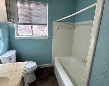 7634 South Hall Street - Photo Thumbnail 7