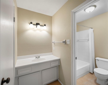 3622 Dawnwood Drive - Photo Thumbnail 16