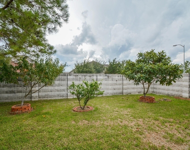 9203 Kransbury Lane - Photo Thumbnail 35