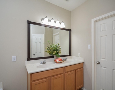 9203 Kransbury Lane - Photo Thumbnail 25