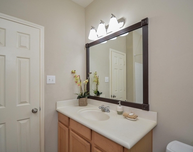 9203 Kransbury Lane - Photo Thumbnail 31