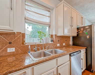 26 Pomerelle Place - Photo Thumbnail 16