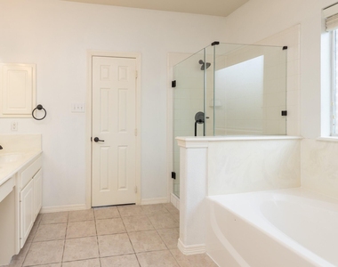 18611 Polo Meadow Drive - Photo Thumbnail 21