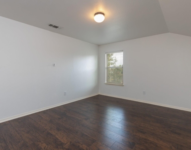 18611 Polo Meadow Drive - Photo Thumbnail 31