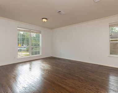 18611 Polo Meadow Drive - Photo Thumbnail 6