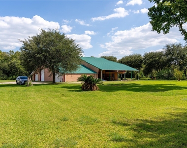 3245 W Highway 6 - Photo Thumbnail 10
