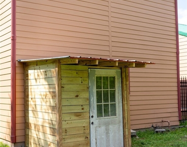 3245 W Highway 6 - Photo Thumbnail 14