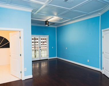 3245 W Highway 6 - Photo Thumbnail 3