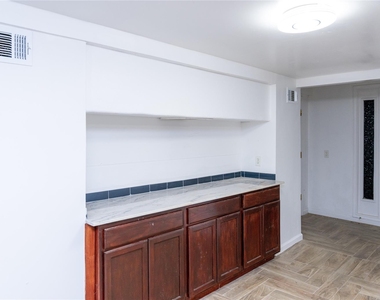 3245 W Highway 6 - Photo Thumbnail 21