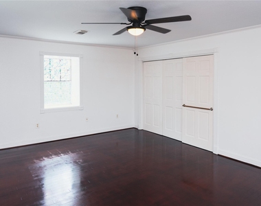 3245 W Highway 6 - Photo Thumbnail 1
