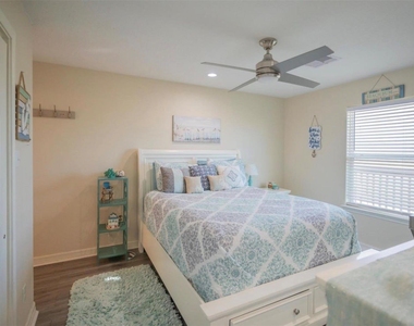 12919 Coronado Drive - Photo Thumbnail 11
