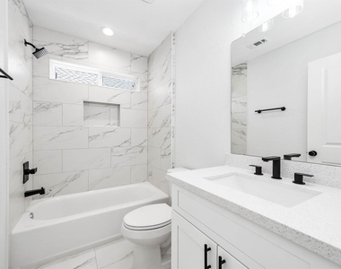 2018 Hampton Street - Photo Thumbnail 23