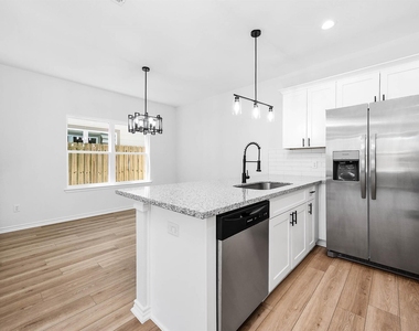 2018 Hampton Street - Photo Thumbnail 10