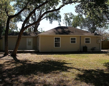 6630 Corbin Street - Photo Thumbnail 11