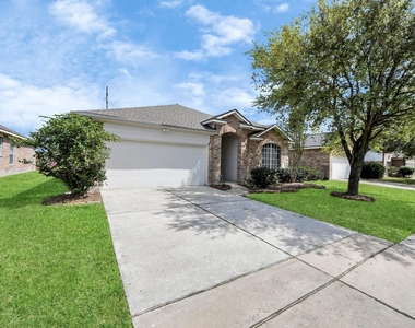 1922 Makenna Lane - Photo Thumbnail 1