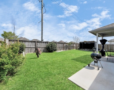 1922 Makenna Lane - Photo Thumbnail 29