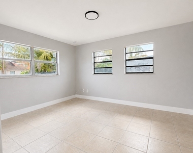 1572 Cypress Drive - Photo Thumbnail 3