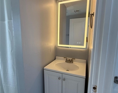 5317 Fleming Street - Photo Thumbnail 6
