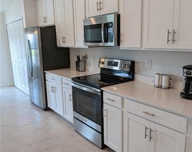 6031 Ellerston Way - Photo Thumbnail 17