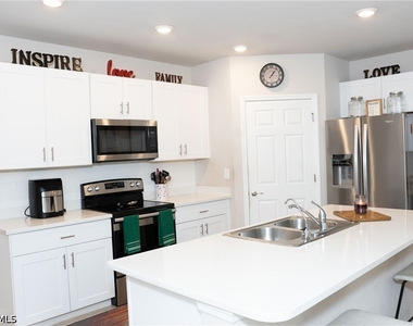 5190 42nd Street Ne - Photo Thumbnail 14
