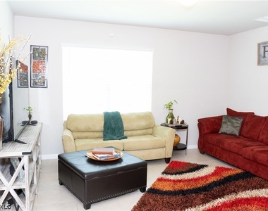 5190 42nd Street Ne - Photo Thumbnail 20