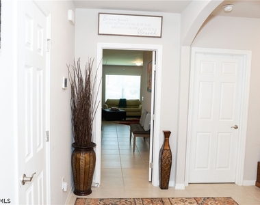 5190 42nd Street Ne - Photo Thumbnail 8