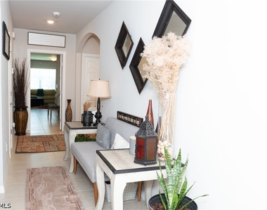 5190 42nd Street Ne - Photo Thumbnail 5