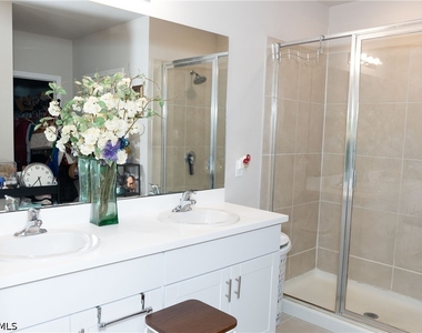 5190 42nd Street Ne - Photo Thumbnail 33