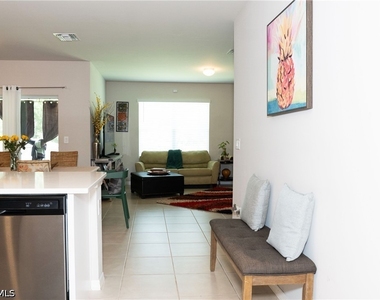 5190 42nd Street Ne - Photo Thumbnail 18