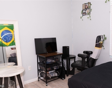 5190 42nd Street Ne - Photo Thumbnail 19